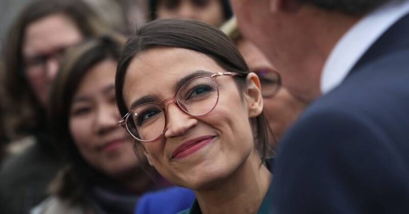 Image for the Tweet beginning: BREAKING: Democrats now projected to